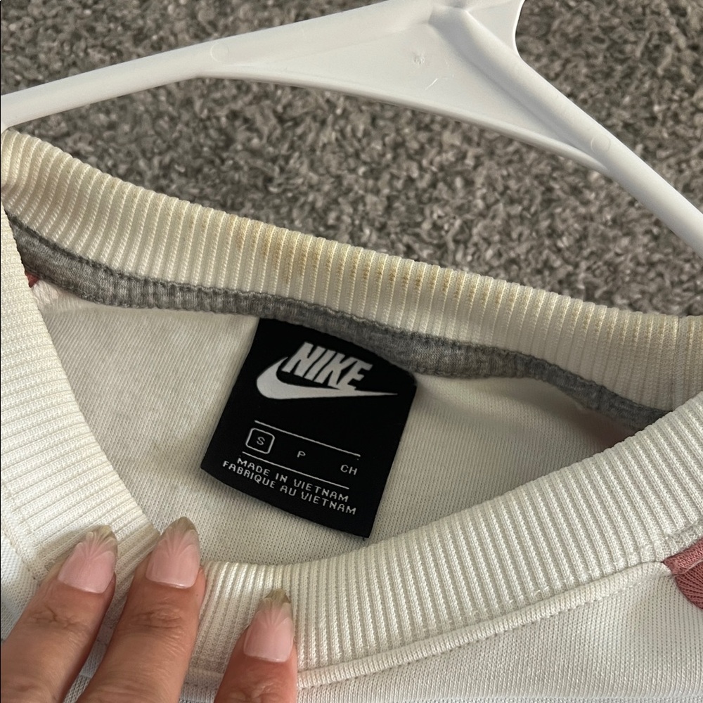 Nike Blue and Pink Raglan Sweatshirt bin 3 - Picture 3 of 9